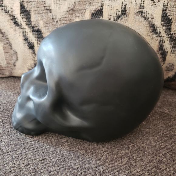 Skull Bank - Picture 2 of 6